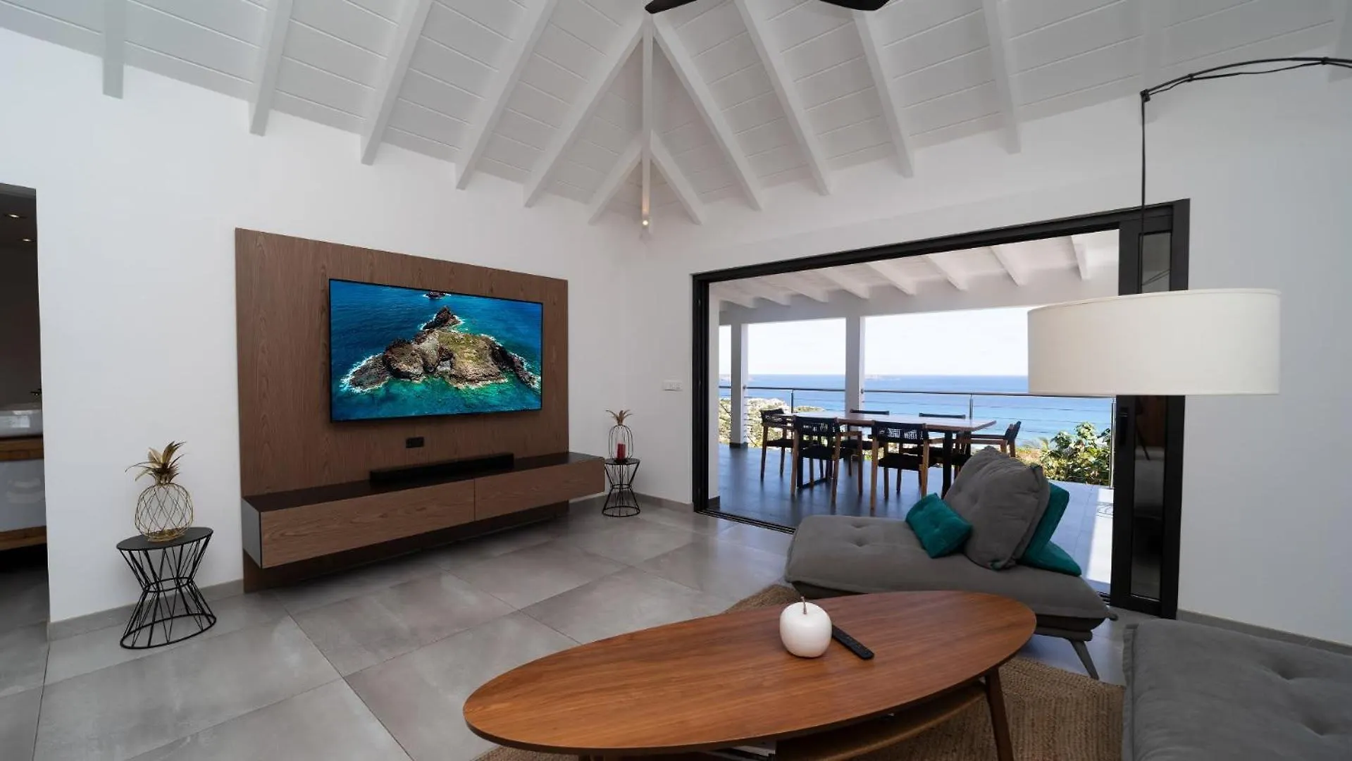 Ocean-Inspired Contemporary Villa Gustavia